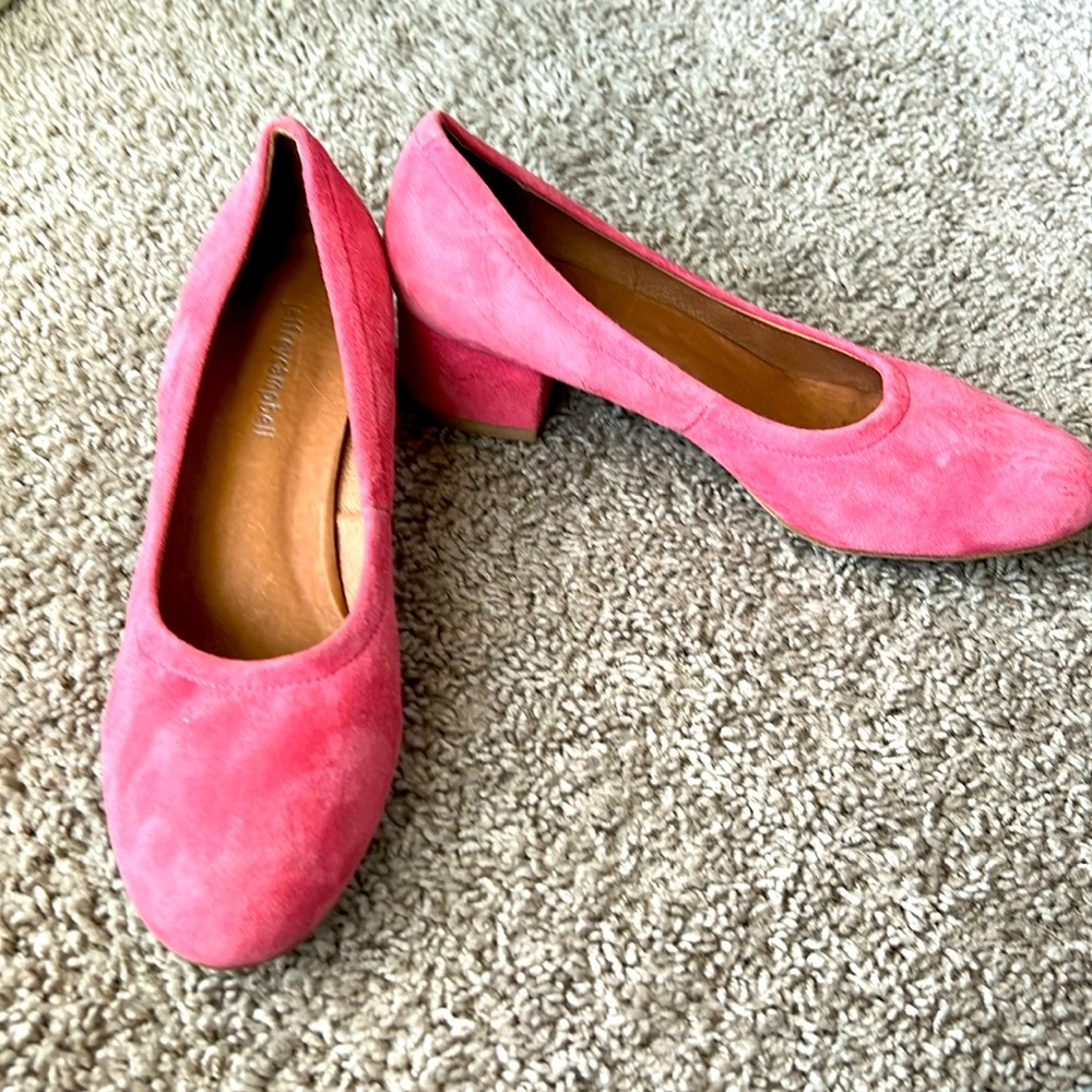 EUC Suede pink women’s 8.5 Jeffrey Campbell heels. Heel is ~1.75-2”